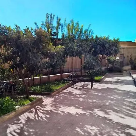 Bed & Breakfast Stazione37 3*